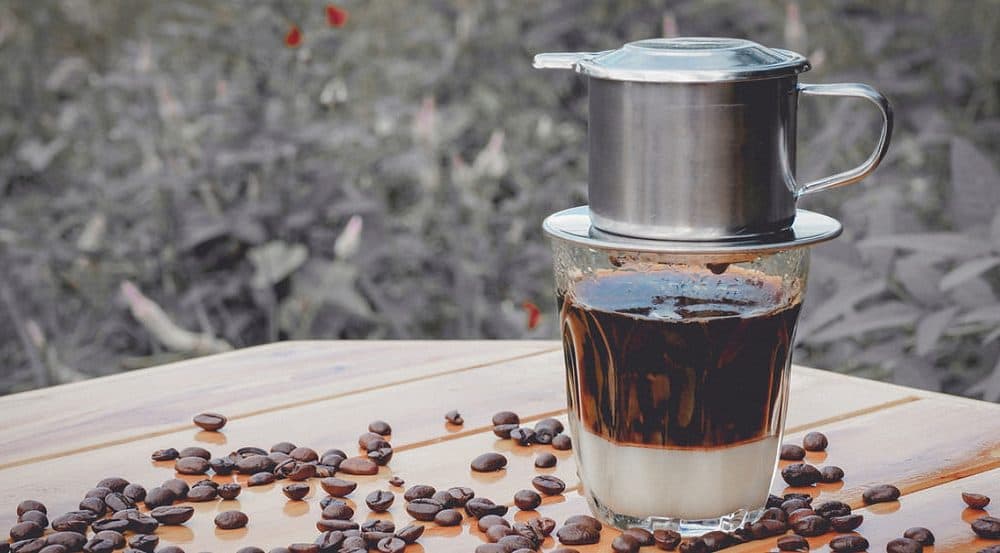So sánh Cà phê Phin Việt Nam và Espresso Ý – Hai phong cách, một niềm đam mê